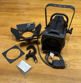 Acclab021 Acclaim Fresnel 650 Watt Studio Lighting Fixture