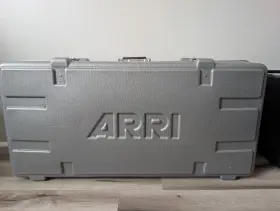 531600 Arri Light Kit 1x 650w 2x 300w 3 Stands Case Accessories