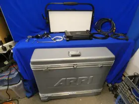 L1.0003354 Arri S60-c Skypanel With Power Supply Cord Grey Ship Case