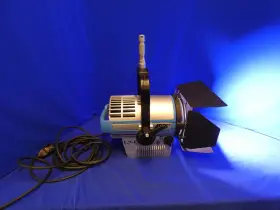 L1.31330ca-349 Arri L7-c Color Led Fresnel Light Without N-off Switch Barn Doors