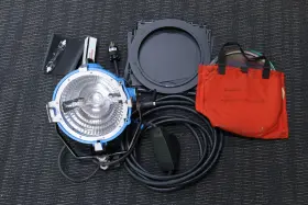 L1.36500.a Arri Arrilite 2000 Plus Barn Doors 10 Inch Scrims Extra Lamps
