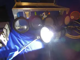 L1.70880.0 Arri Arrilux 400 400watt Hmi Par Light With Ballast 5 Lens Set Case #2