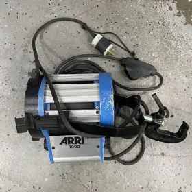 L1.79500l Arri 1000 Studio Light 110-240v 1000w Capacity