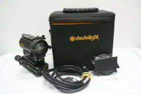 Dlhm4-300 Dedolight Spotlight With Dmx 120 Vac Bag And Spare Bulb Cracked