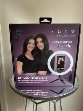 Dixie & Charli 810004071322 And 10 Inch Led Ring Light With Phone Holder Table Stand Wired Remote