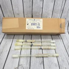 Q750t2 Ge 1/2 / Cl 750w 180v T2 General Electric Quartzline Lamp Nos Vintage