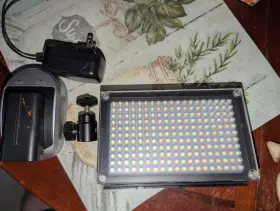 Led-6500t Generay Genaray 209 Led Variable-color On-camera Light Charger/battery