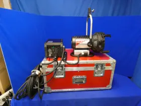 6631 Joker-bug Mole Richardson Type Daylite Par Hmi Light With Ballast Scrims Lens Set