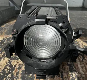 100-515 Leviton Colortran 1 Kw Tv Fresnel Spot Studio Light 1000w No Bulb #2