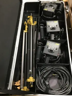 1000w Lowel D2-10 Film And Video Lighting Kit With 3 Stands Hard Case