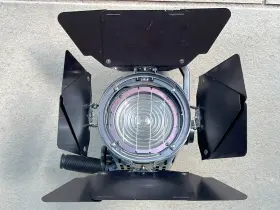 Frenl650 Lowel Fresnel Fren-l 650 Tungsten Barndoor Spot Light