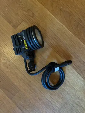 Sku1369065 Lowel I-light 100 Watt Focusing Flood Light With 5-pin Xlr Connector