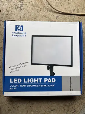 Ra95 Luxpad43 Led Panel Light 5600k To 3200k Dimmable Bi-color