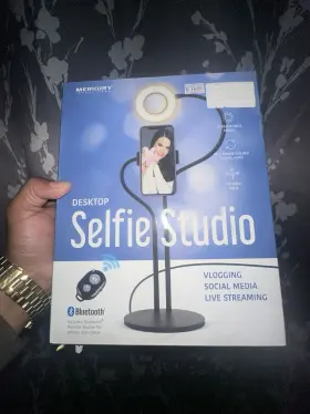 Mivlg15101w Merkury Selfie Studio For Vlogging Live Streaming Social Media