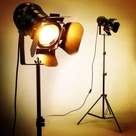 10098395 Neewer 10 Inch Selfie Light Ring With Stand And 2 Phone Holders