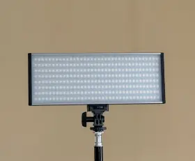 Pt-30b Phantom Pro Led Video Light Bi-color 3200k-5600k With Batteries And Charg #2