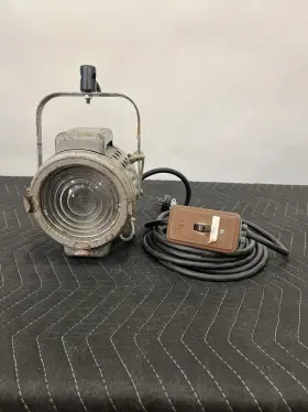 7200 Photogenic Little Giant Vintage Fresnel Light