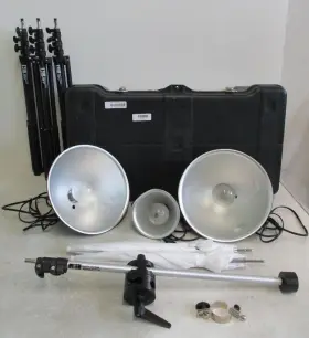 Kt900 Smith-victor 5300w 3 Lighting Kit Studio Light Stand Boom Bulb In Wheeled Case