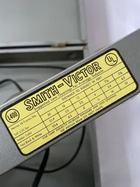 L400 Smith-victor Vintage 4 Light Bulb Bar With Case Lightbulbs Lighting Unit #3