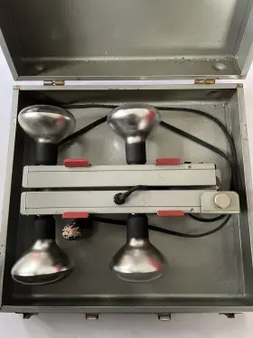 L400 Smith-victor Vintage 4 Light Bulb Bar With Case Lightbulbs Lighting Unit