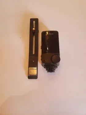 Sony 027242547995 Ir Light - Battery Operated Vgc Hvl-irc Not Tested