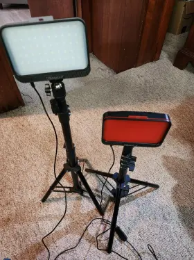 Vi07 Ubeesize Lights With Tripod - Set Of 2