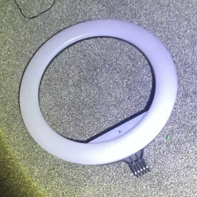 Vivitar Viv-rl-18 Led Dimmable Ring Light 36w Ac-powered White Black Studio Kit
