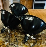Smith-victor KT1500U 1500W Thrift KIT-3 Lights, Stands, 2 Umbrellas. Fixed Price $55.00.