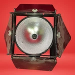 Lowel Dp 1000W Halogen Light Unit With Adjustable Barn Doors. Fixed Price $39.36.