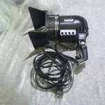 Sakar Continuous Lighting Adjustable Barn Doors Black 110V-120V Studio. Fixed Price $15.00.