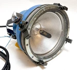 Arrilite 2K 2000 Tungsten Light With Barndoors, Scrims, Extra Bulb.. Fixed Price $100.00.
